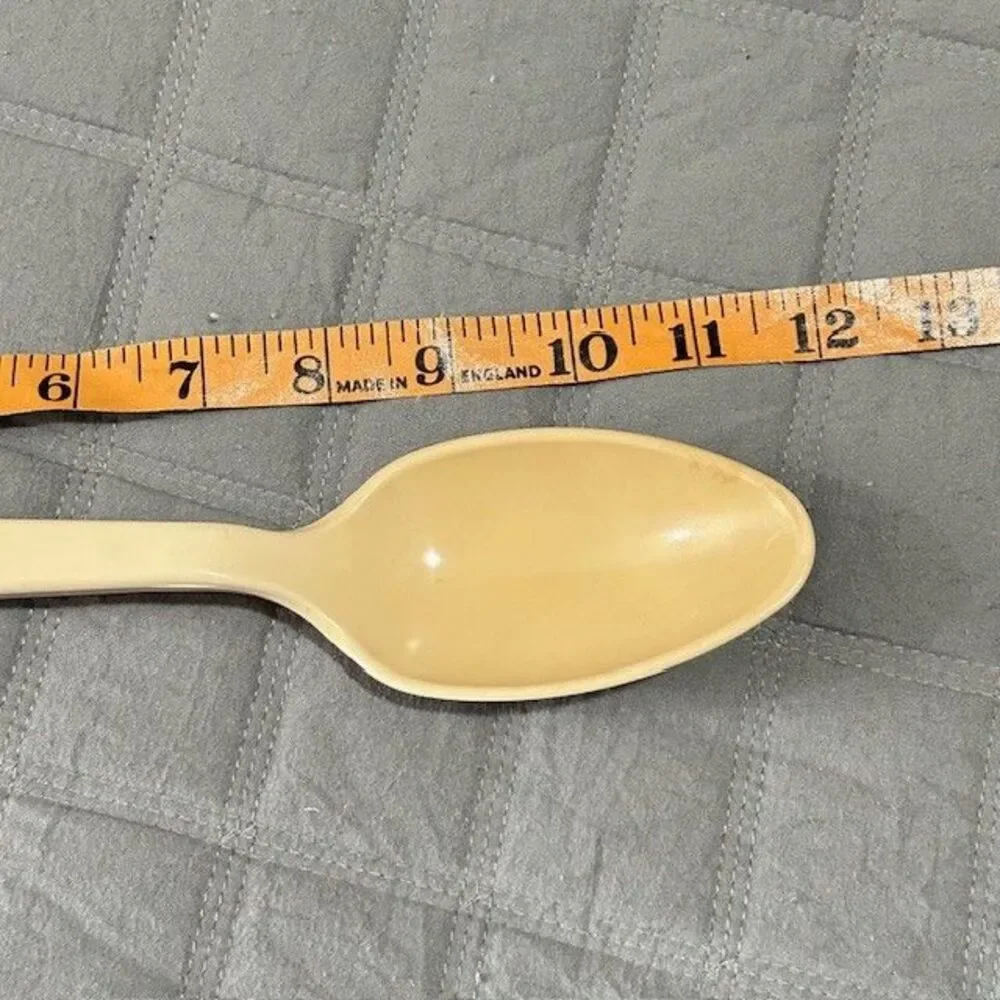 Vintage Tailor Made Products Beige Nylon Plastic Ladle Soup Spoon Scoop 12” USA